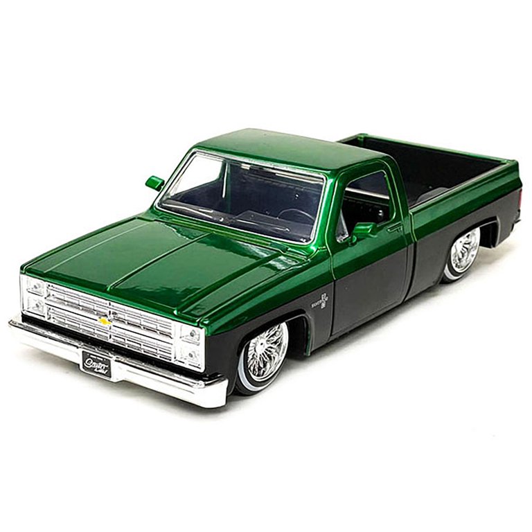 Jada Diecast 1985 Chevy C10 Pickup Truck Lowrider Green & Black