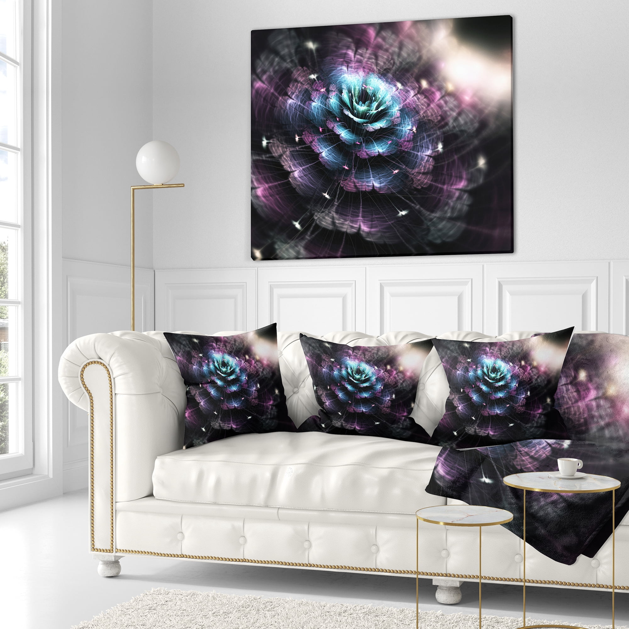 Designart Green Fractal Flower in Dark - Floral Throw Pillow - 18x18