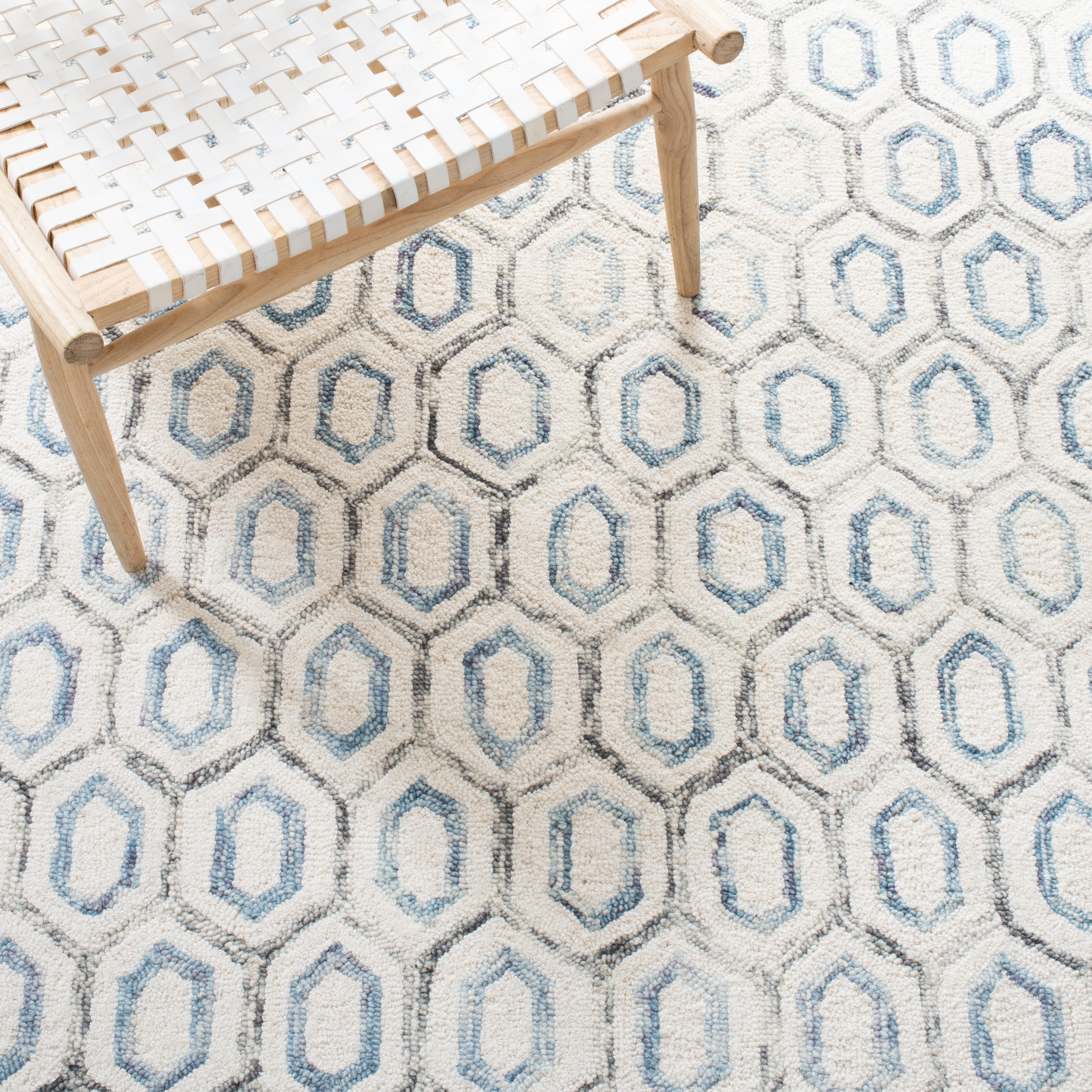 SAFAVIEH Metro Jessamine Geometric Area Rug, Ivory/Blue, 8' x 10'