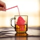 thumbnail image 3 of Colador de té de silicona con forma de pez - apto para uso alimentario, reutilizable - para té a granel, mango largo, filtro de orificios pequeños, para viajes/oficina, 3 of 7