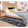 thumbnail image 3 of Alfombra Chicrug Soft Plush Runner, gris y negro, 61 x 244 cm, 3 of 7