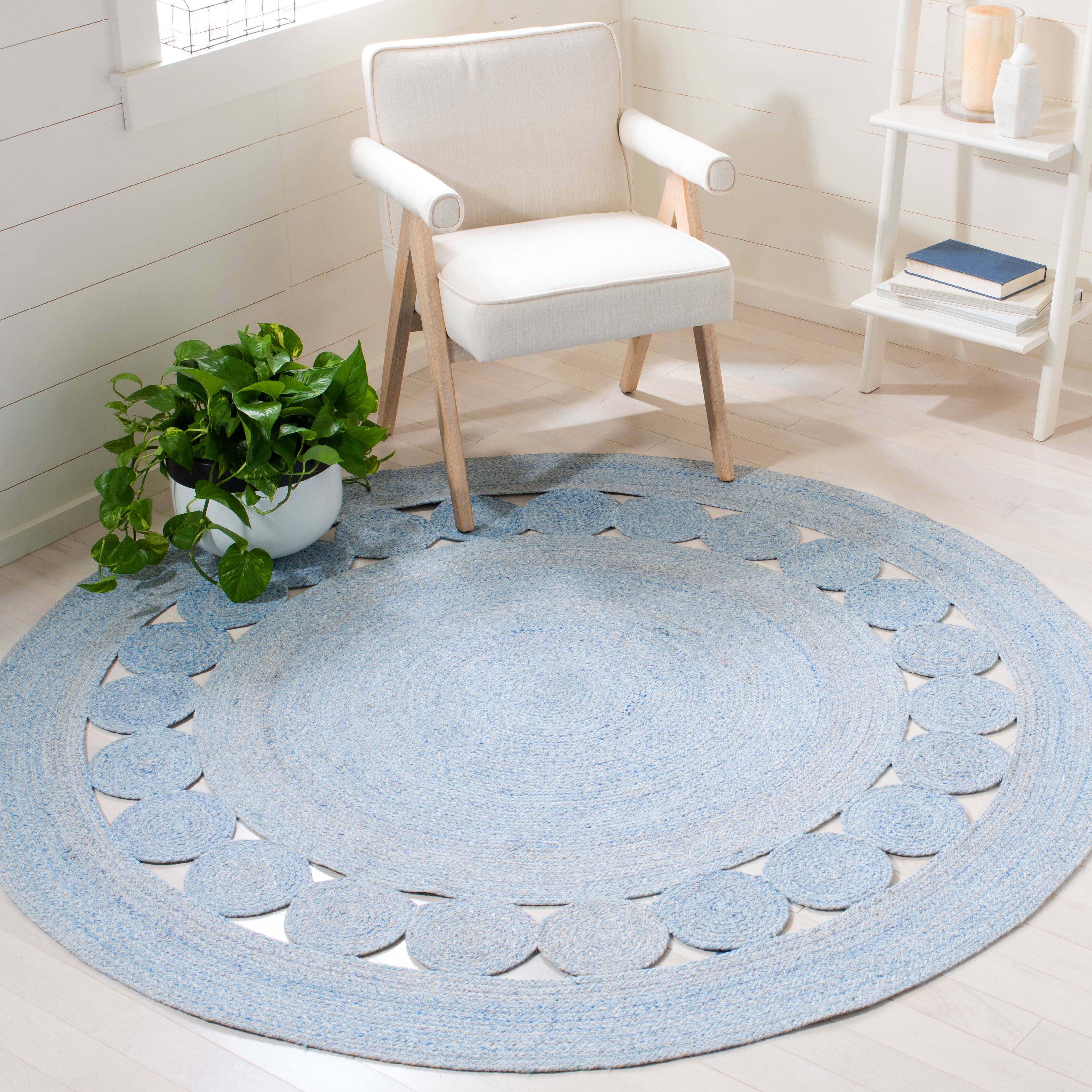 SAFAVIEH Cape Cod Salim Geometric Polyester Area Rug, Blue, 4' x 4' Round