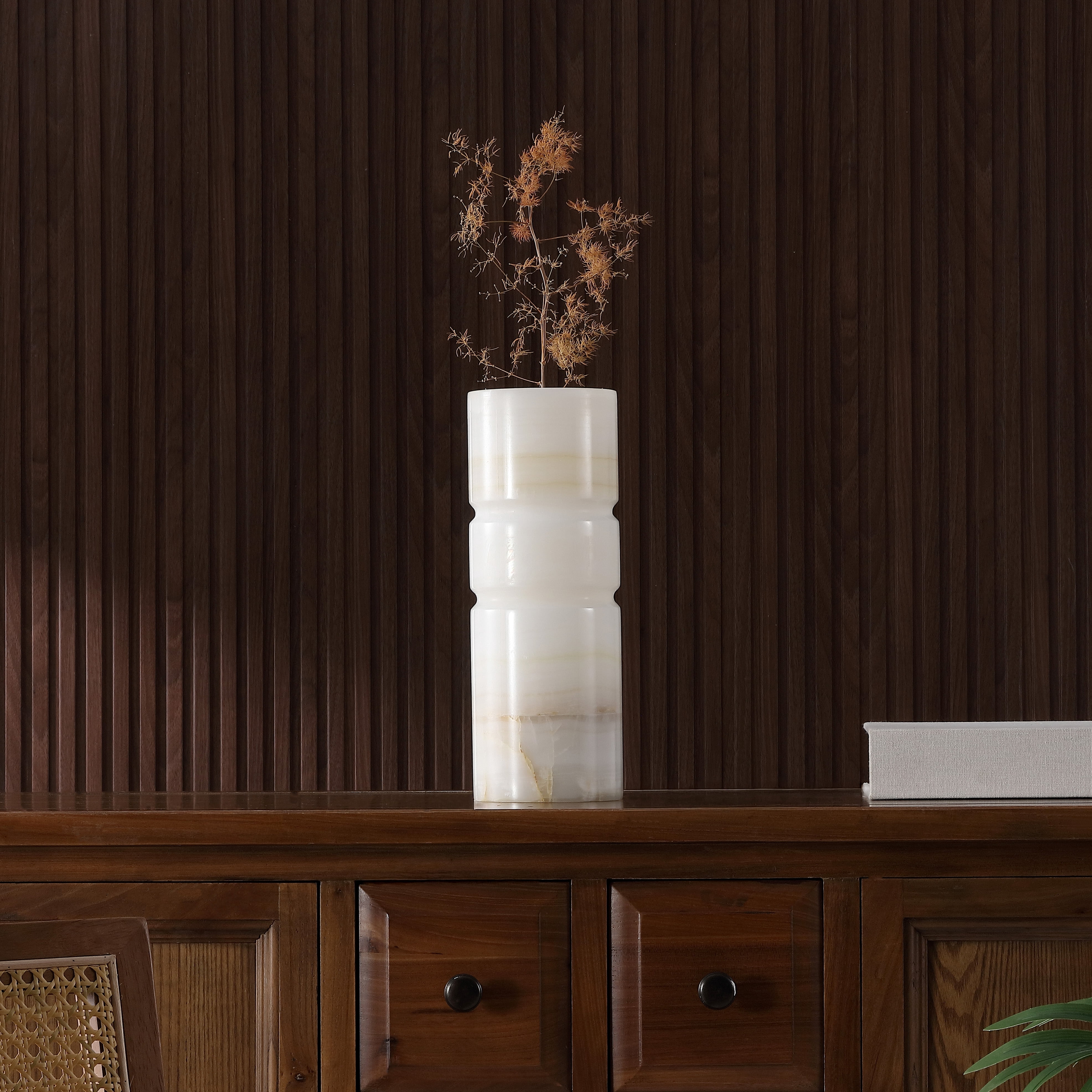 Safavieh Kavo 12" Ivory/Rust Jade Table Vase