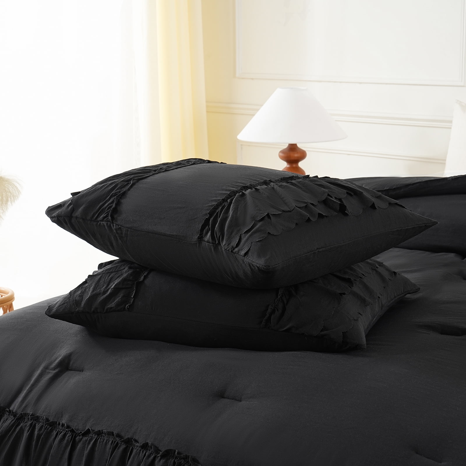 Ruffle Comforter Set Queen Size,Shabby Chic Boho Bedding Sets, Soft Fluffy Comforter Sets for All Season,Vintage Ruffled 3 Pcs Microfiber Lightweight Quilt Set for Home Decor