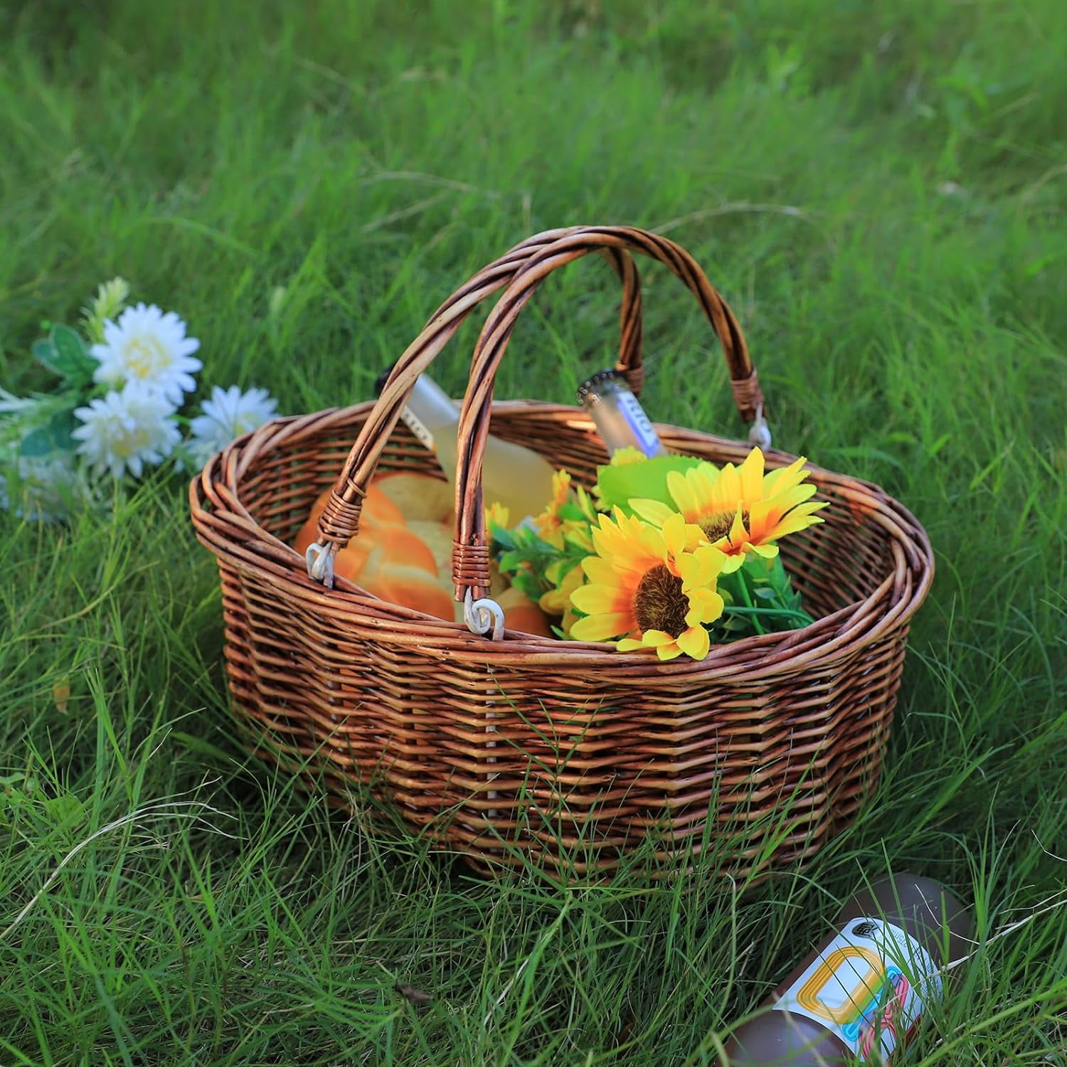 Wicker Picnic Basket with Folding Handles Wicker Hand Woven Baskets for Storage, Garden Harvest, Easter, Empty Gift Basket, Brown