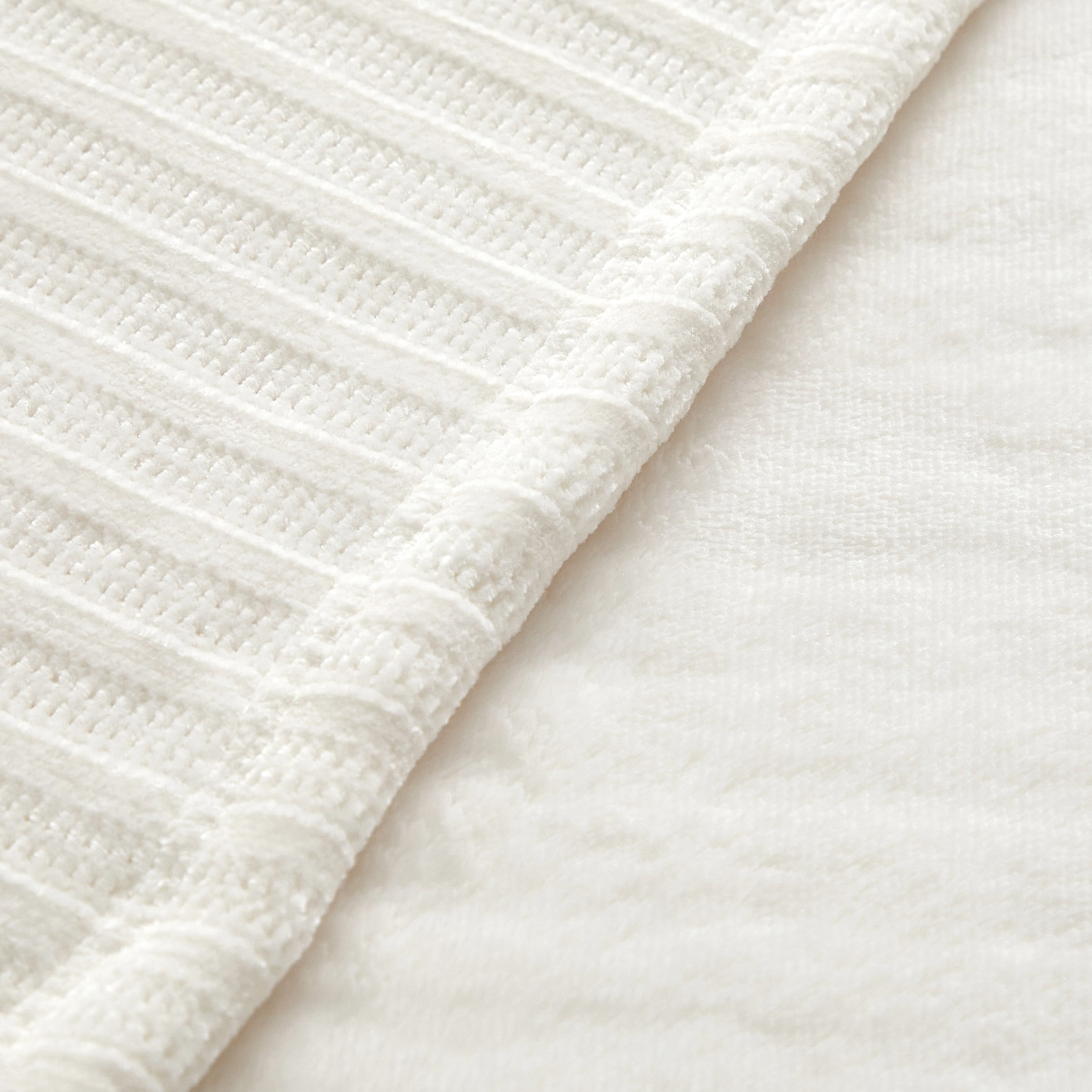 Mainstays Cozy Chenille Reverse to Plush Soft Couch Throw, Vanilla Dream, Standard Size