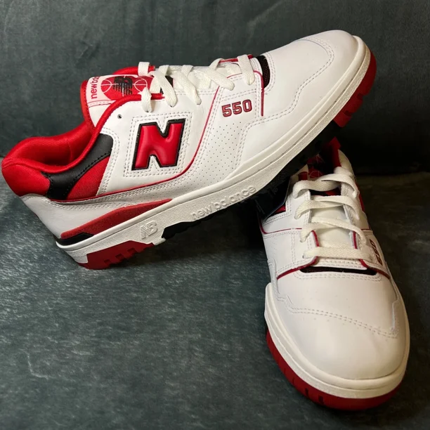 New Balance 550 Basketball Shoes Sneakers Size 12 White Red Leather Logo