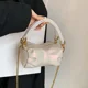 thumbnail image 4 of Bolso de hombro de PU con cadena de perlas de diseño de venta caliente para mujer 2024 nuevo bolso cruzado para mujer bolso para teléfono móvil con cremallera hilo de coser, 4 of 5