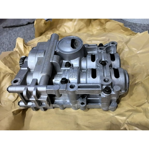 Balance Oil Pump 233002G520 for  Hyundai Sonata Azera 2.0/2.4L 11-14
