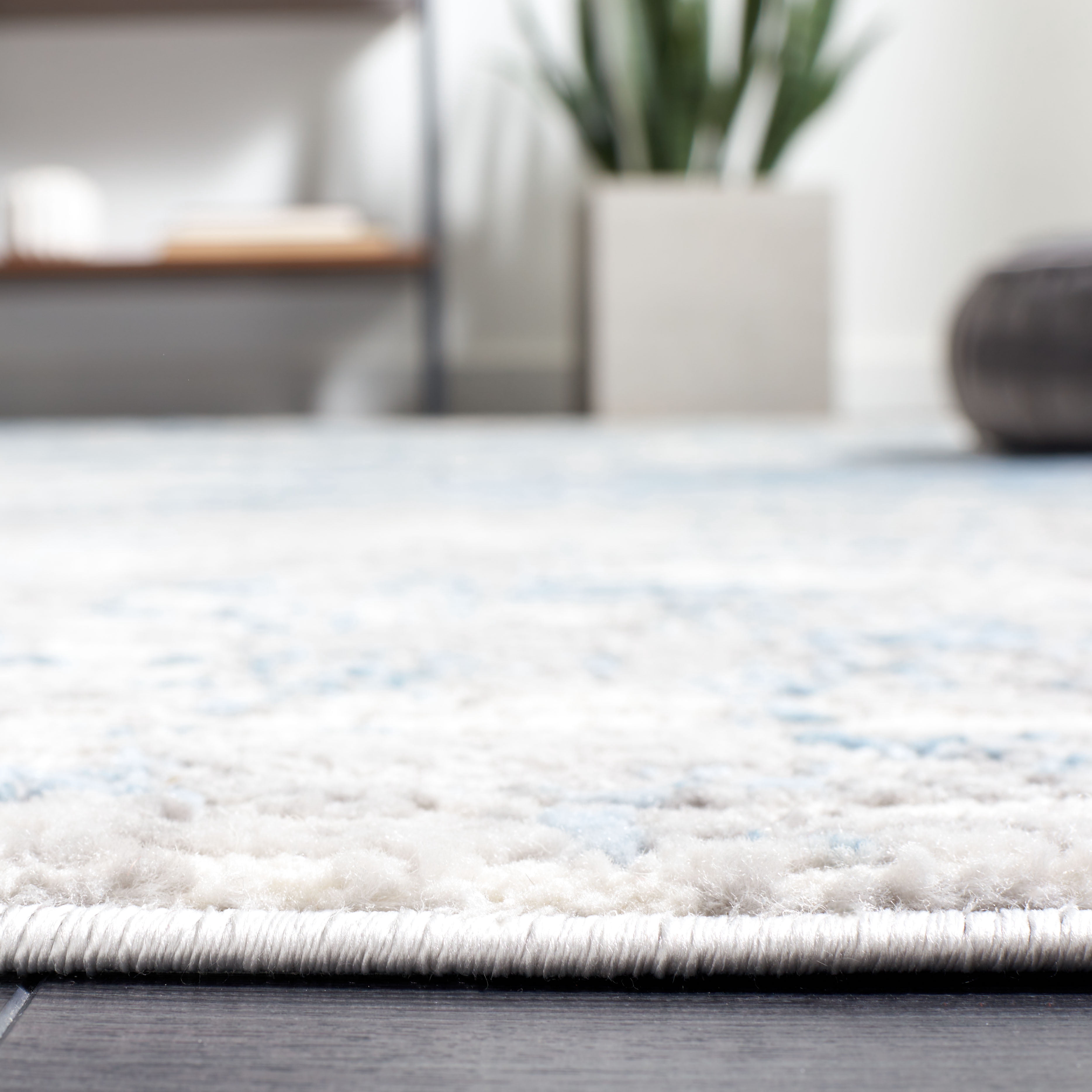 SAFAVIEH Lagoon Ainsley Abstract Area Rug, Ivory/Blue, 8' x 10'