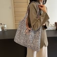 thumbnail image 3 of Monedero Y Bolso 1, 3 of 9