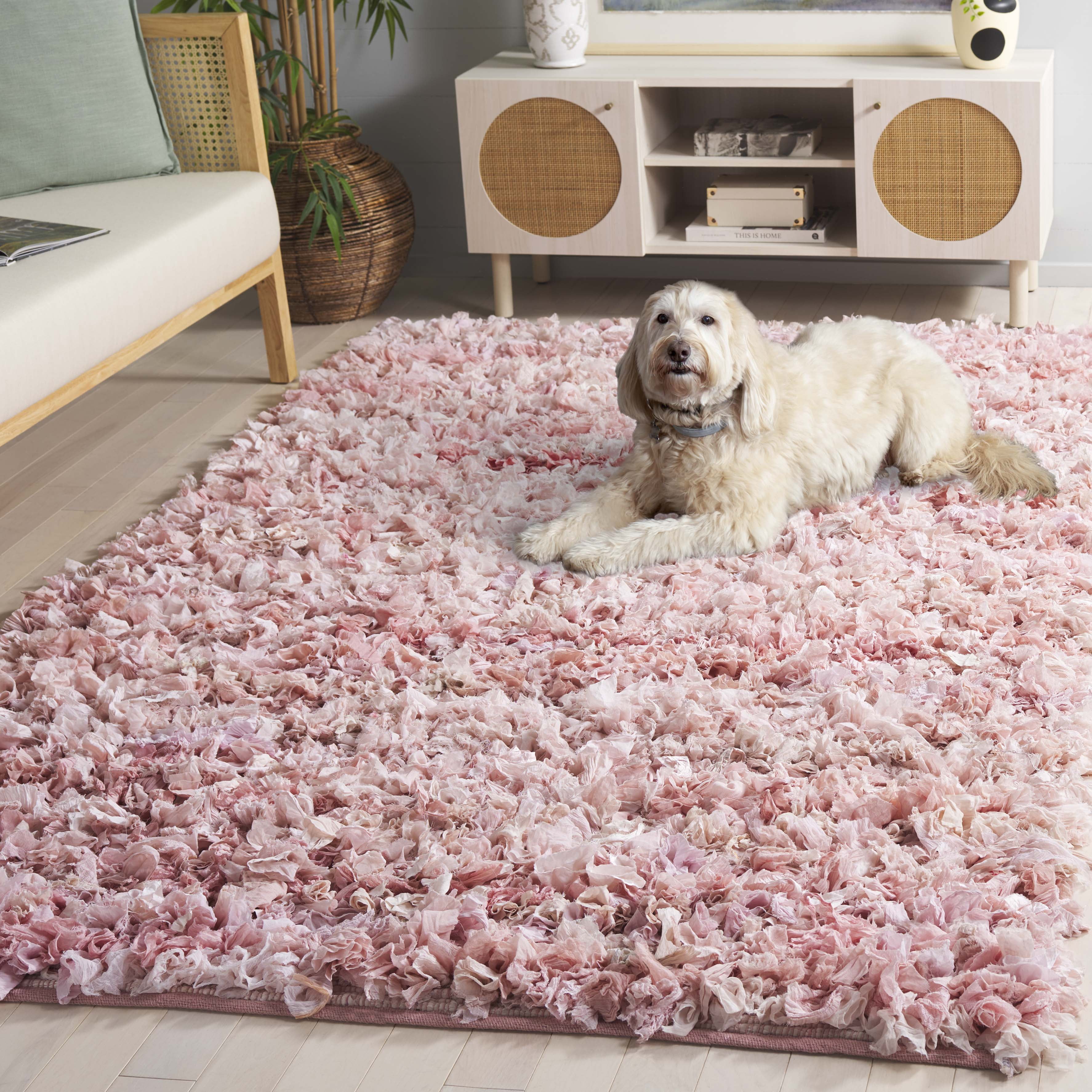 SAFAVIEH Rio Dallas Geometric Polyester Shag Area Rug, Light Pink, 6' x 9'