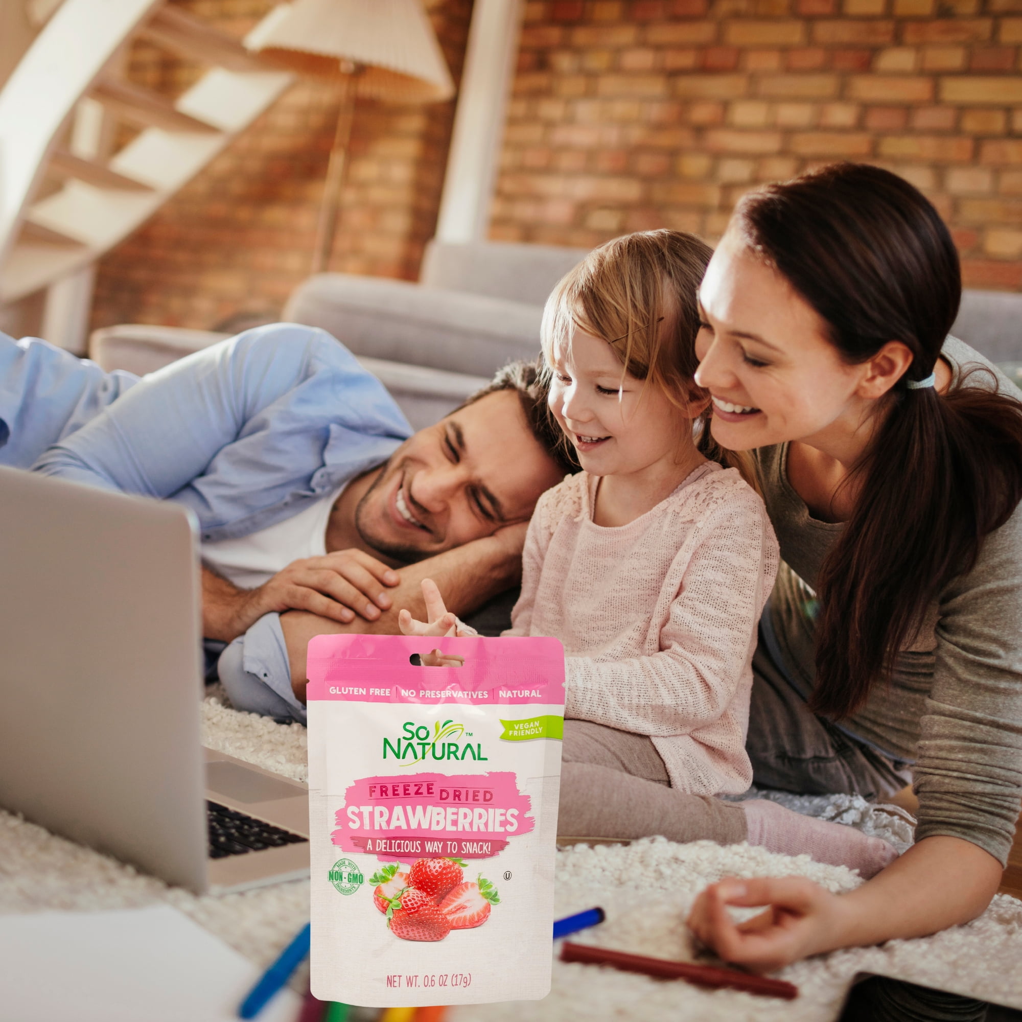 So Natural Freeze Dried Strawberry Slices, Non-GMO Gluten Free and Vegan-Friendly Fruit Snacks with Light Crunchy On The Go Snacking Kids Adults Lunchbox Lunch Travel Pantry Stock 0.6oz Pack of 3