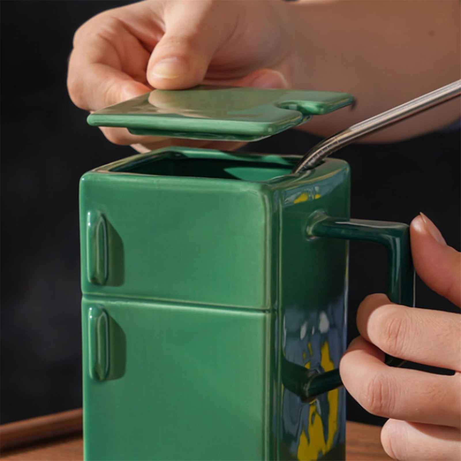 Glass & Bottle Water Bottle Swing Top Bottle Juice Bottles Resin Refrigerator water cup green