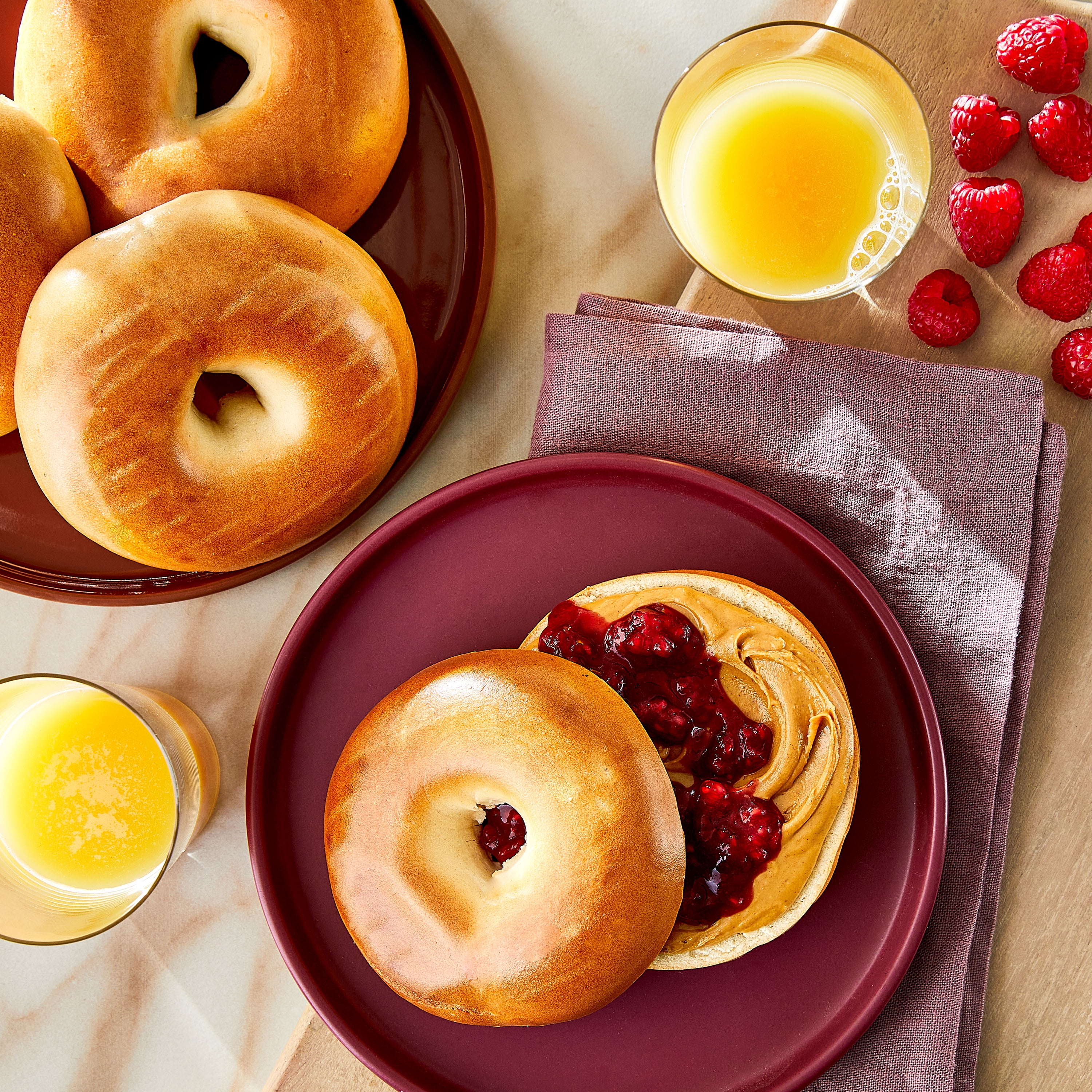 Marketside Fresh Soft Plain Bagels, Wheat and Barley Flour, Shelf-Stable, 22.8 oz, 6 Count
