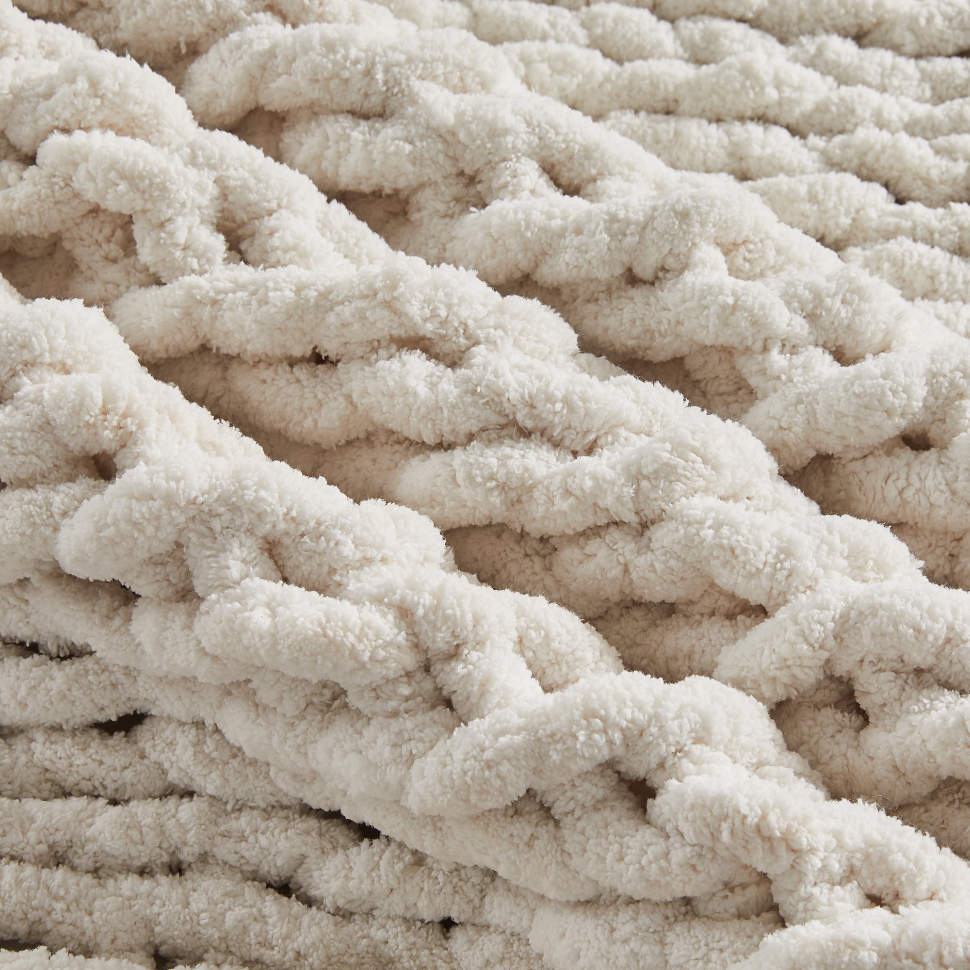 Carriediosa Chunky Knit Throw Blanket Handmade Soft Throws for Couch Sofa Bed, 60" x 80" Cream White