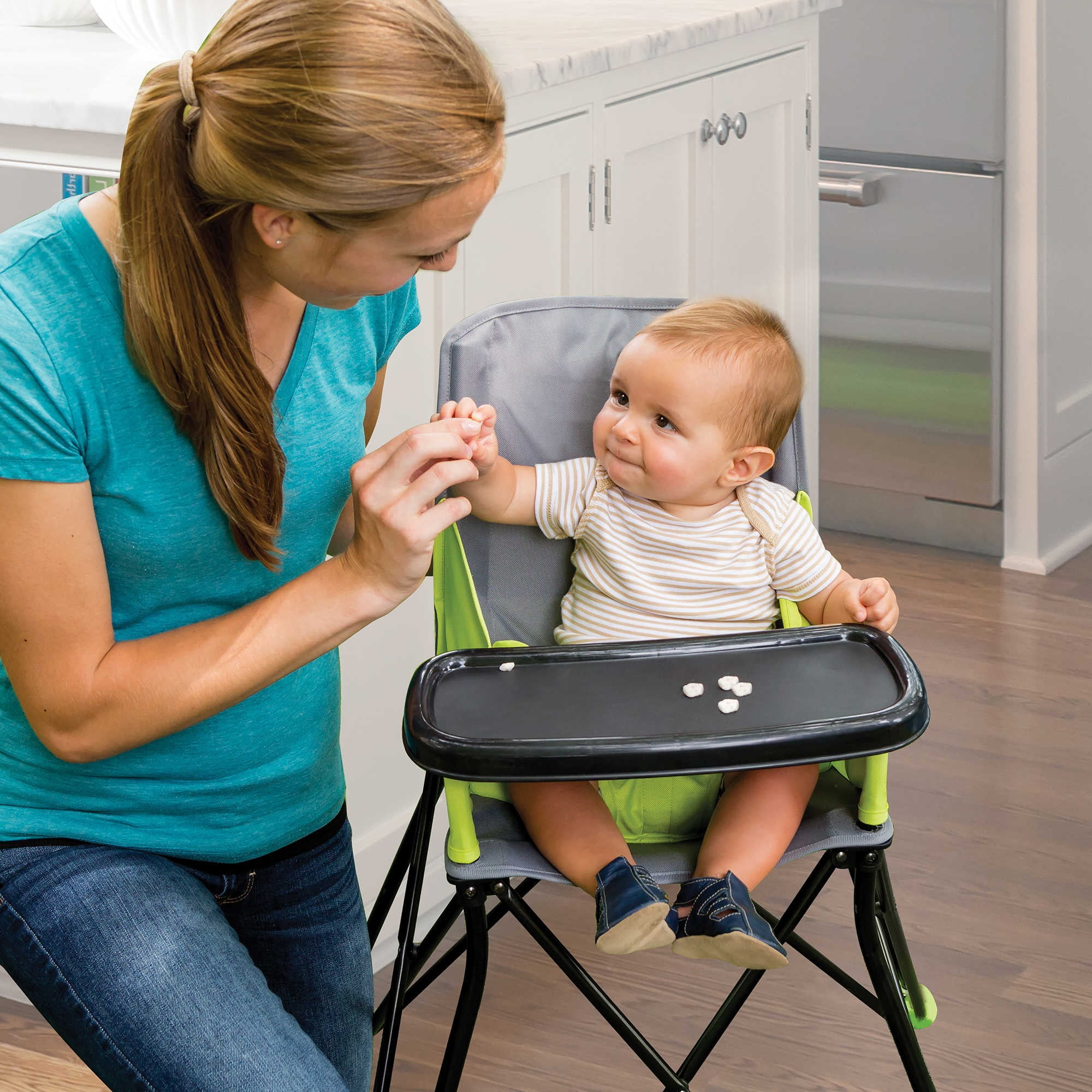 Summer Infant Pop N Sit Portable Highchair Com