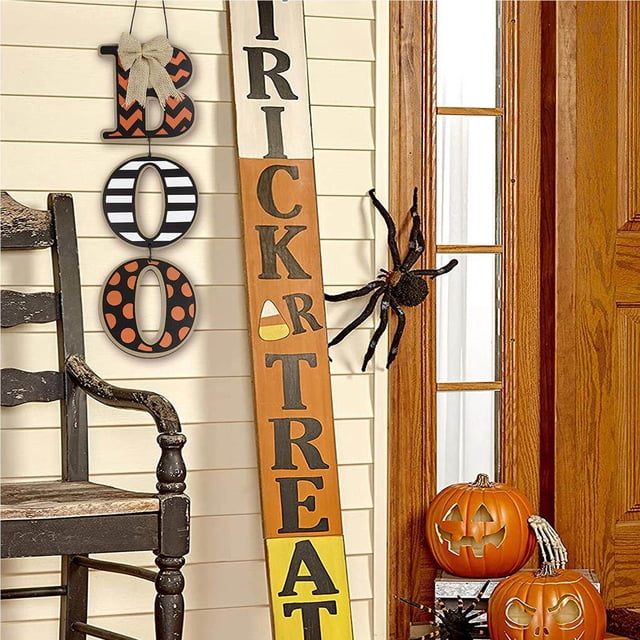 Wooden Boo Wall Sign Attracting BOO Letters Decoration Unique Halloween Door Sign Natural Boo Door Hanging Sign Exquisite Halloween Decoration for Indoor Halloween Festivities