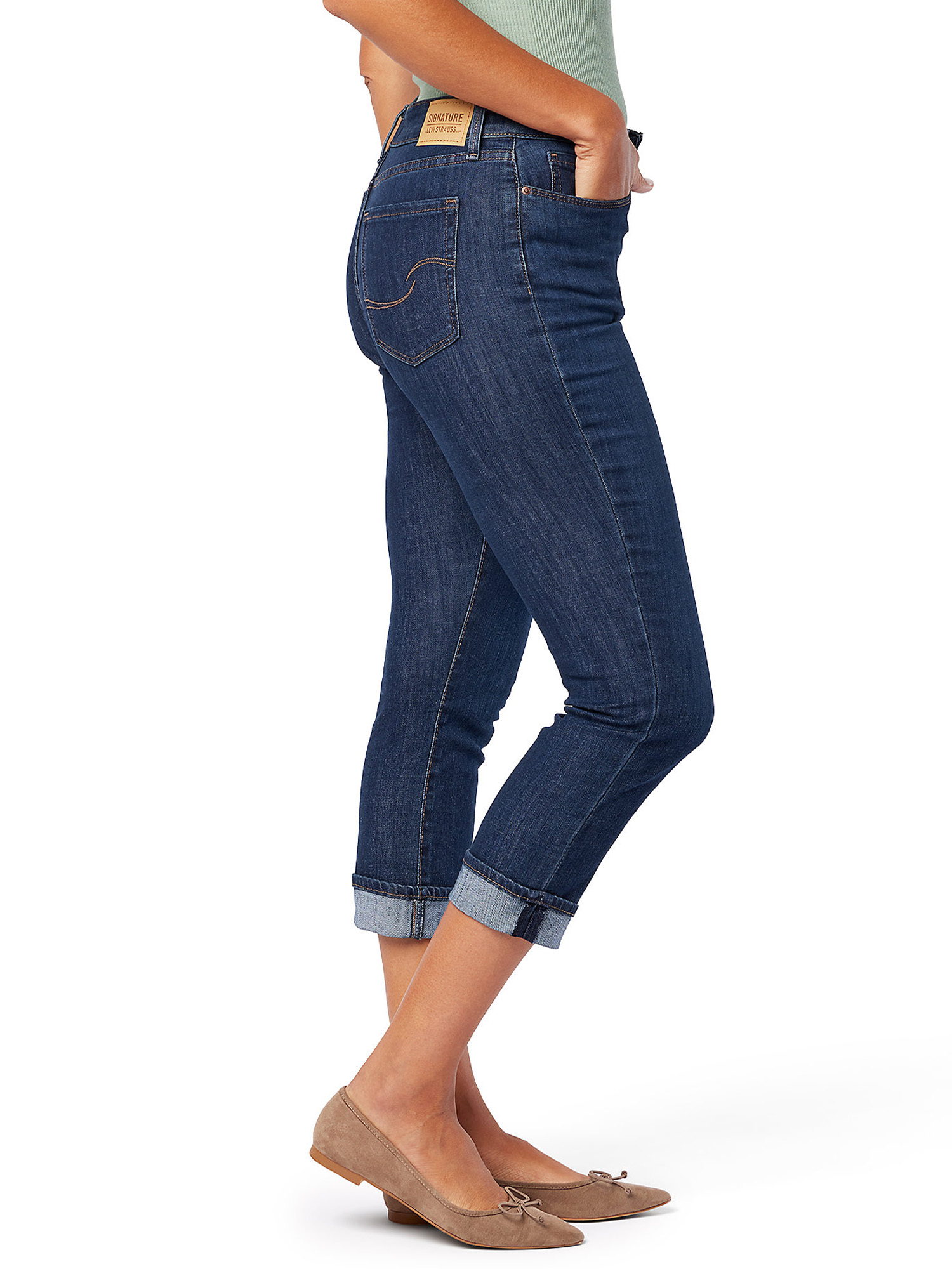 Signature by Levi Strauss & Co. Women's and Women's Plus Mid Rise Capri Jeans, Sizes 0-28 - image 4 of 5