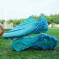 thumbnail image 4 of Botas de fútbol de entrenamiento profesionales para hombres, zapatos de fútbol Unisex, botines de césped de tendencia, deporte transpirable al aire libre, ultraligero, antideslizante, 4 of 5