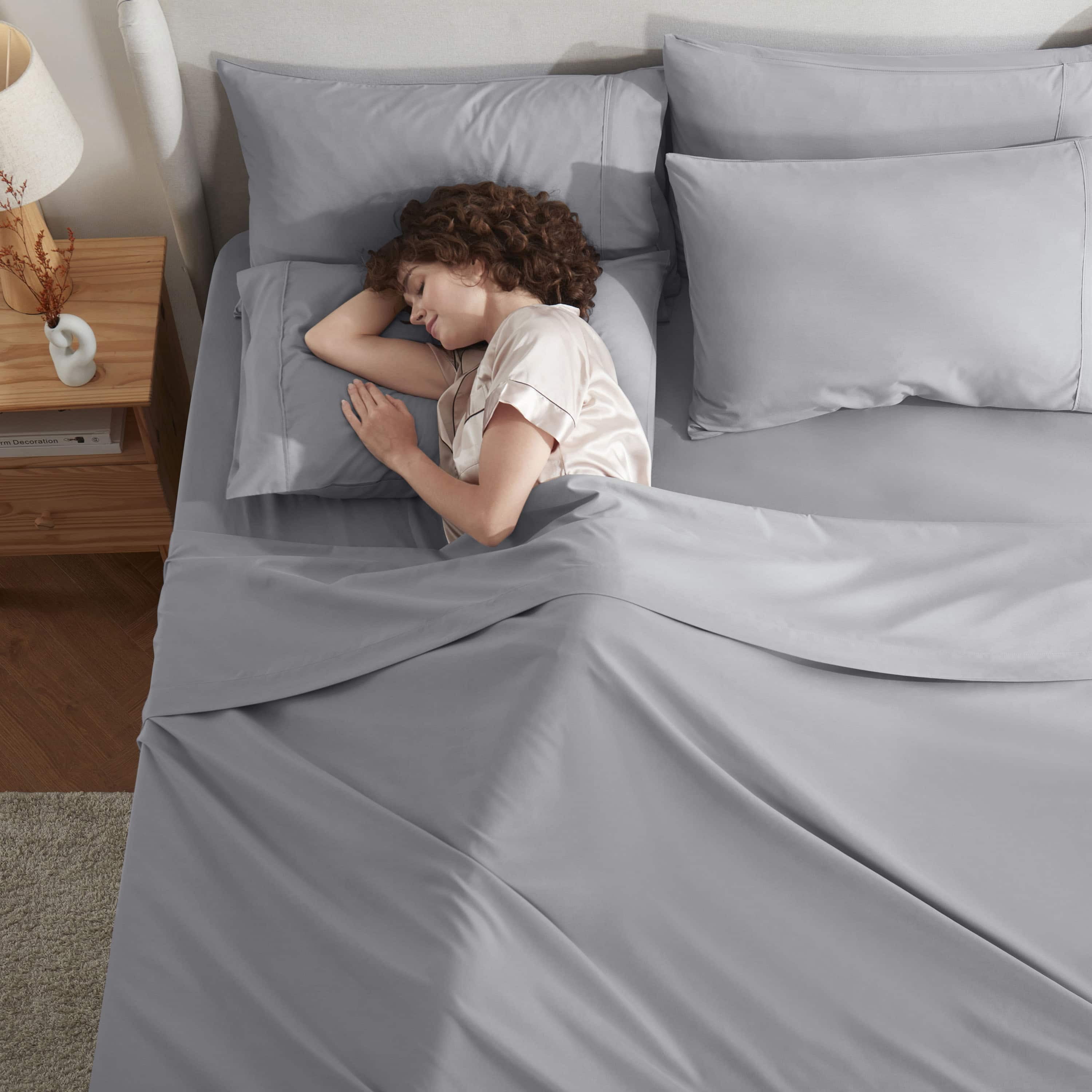 LammaLoe Extra Deep Pocket Twin Sheets set, Fits 18"-24" Mattress, 4 Piece Soft Microfiber Bed Sheet Sets, Gray