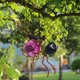 thumbnail image 5 of Farol solar para jardín, decoración solar colgante con forma de abeja, decoración para exteriores contra insectos, impermeable y estéticamente agradable (morado), 5 of 6