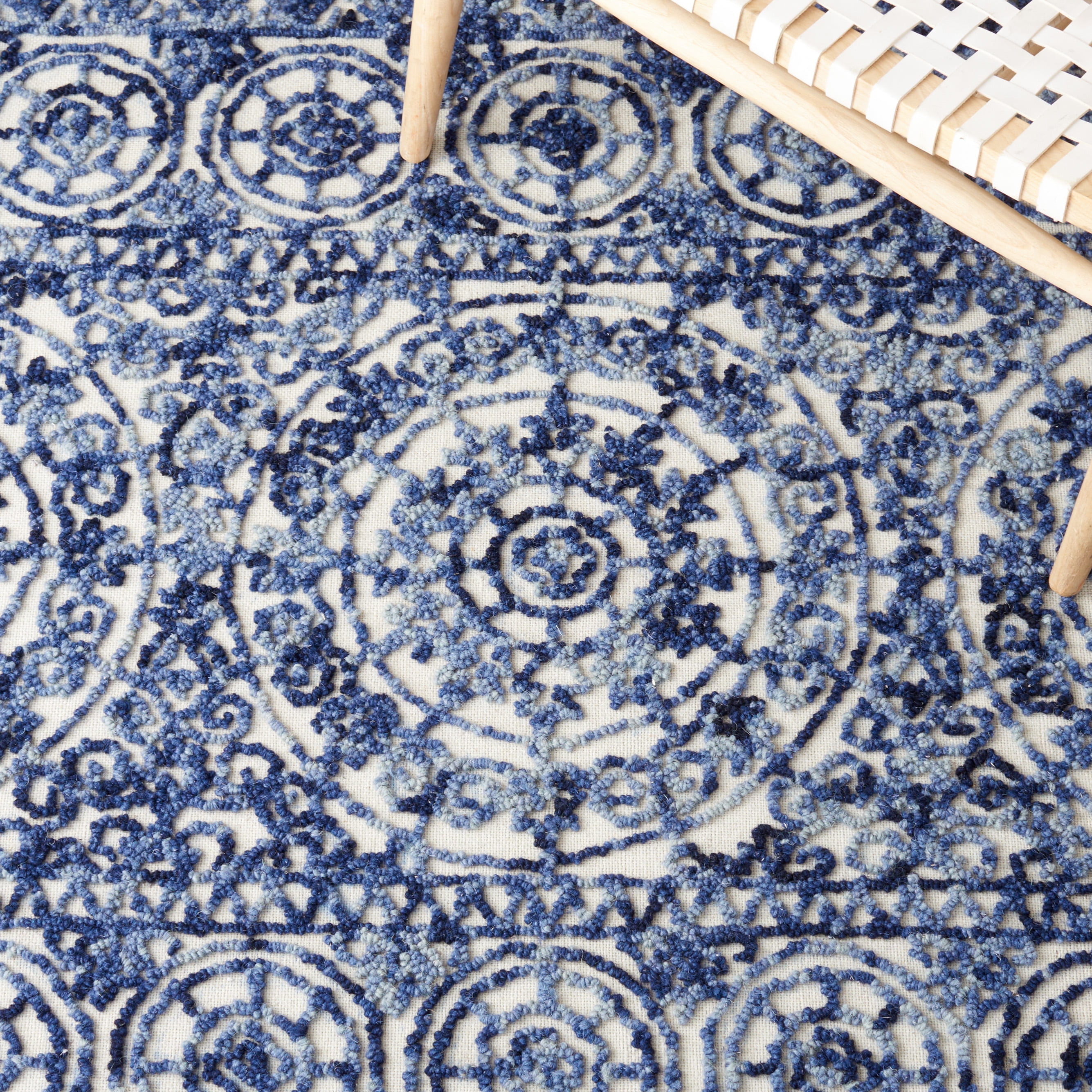 SAFAVIEH Trace Aditi Oriental Area Rug, Navy/Ivory, 6' x 6' Square