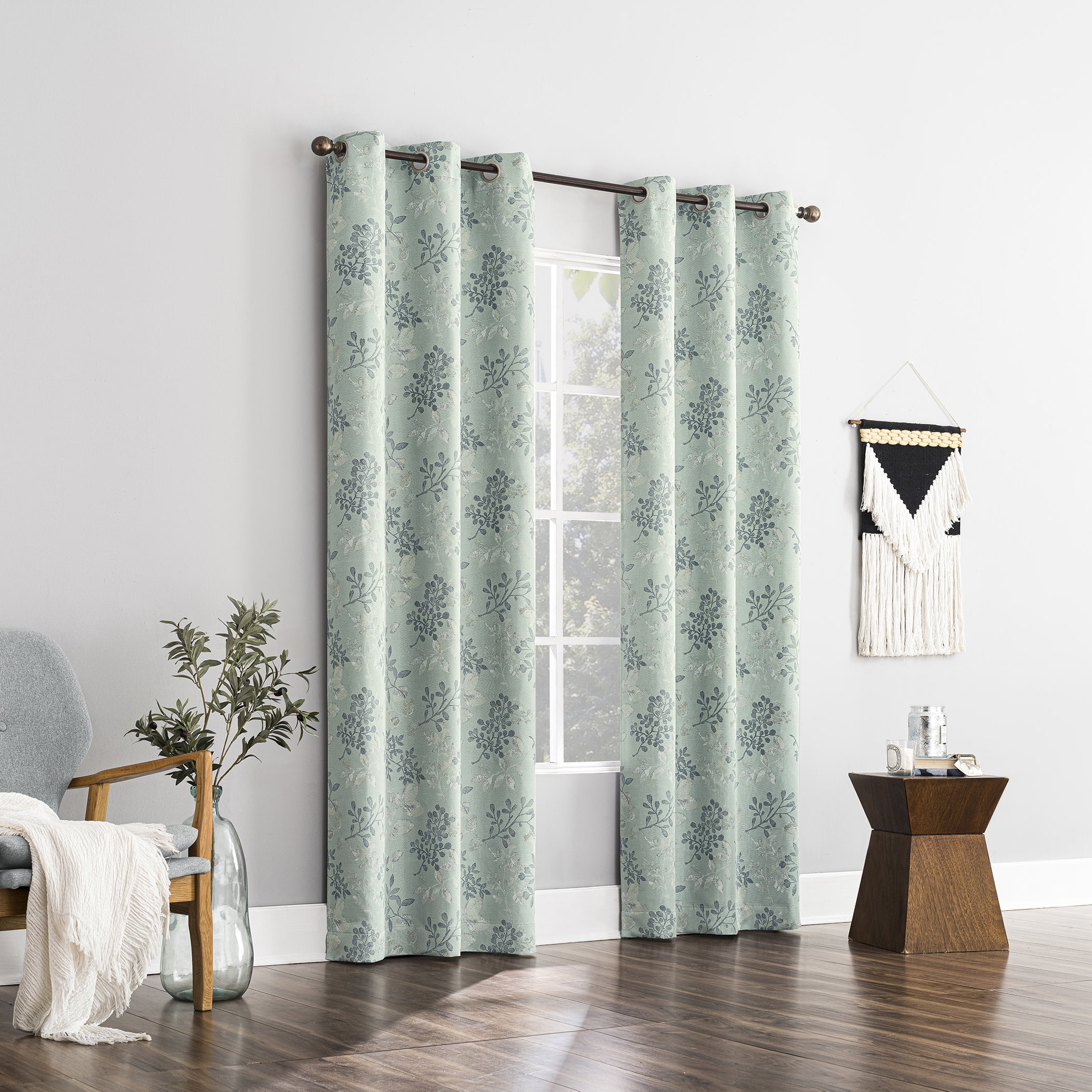 Mainstays Blackout Grommet Single Curtain Panel, 1 Panel, Green Botanical, 40"W x 95"L