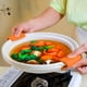 thumbnail image 1 of Pinzas Resistentes Al Calor para Asas de Ollas | Cubreorejas de Hierro Aptos para Microondas | Protección de Manos Antideslizante de Grado Alimenticio | Alternativa a Manoplas de Horno para Cocinar,, 1 of 4