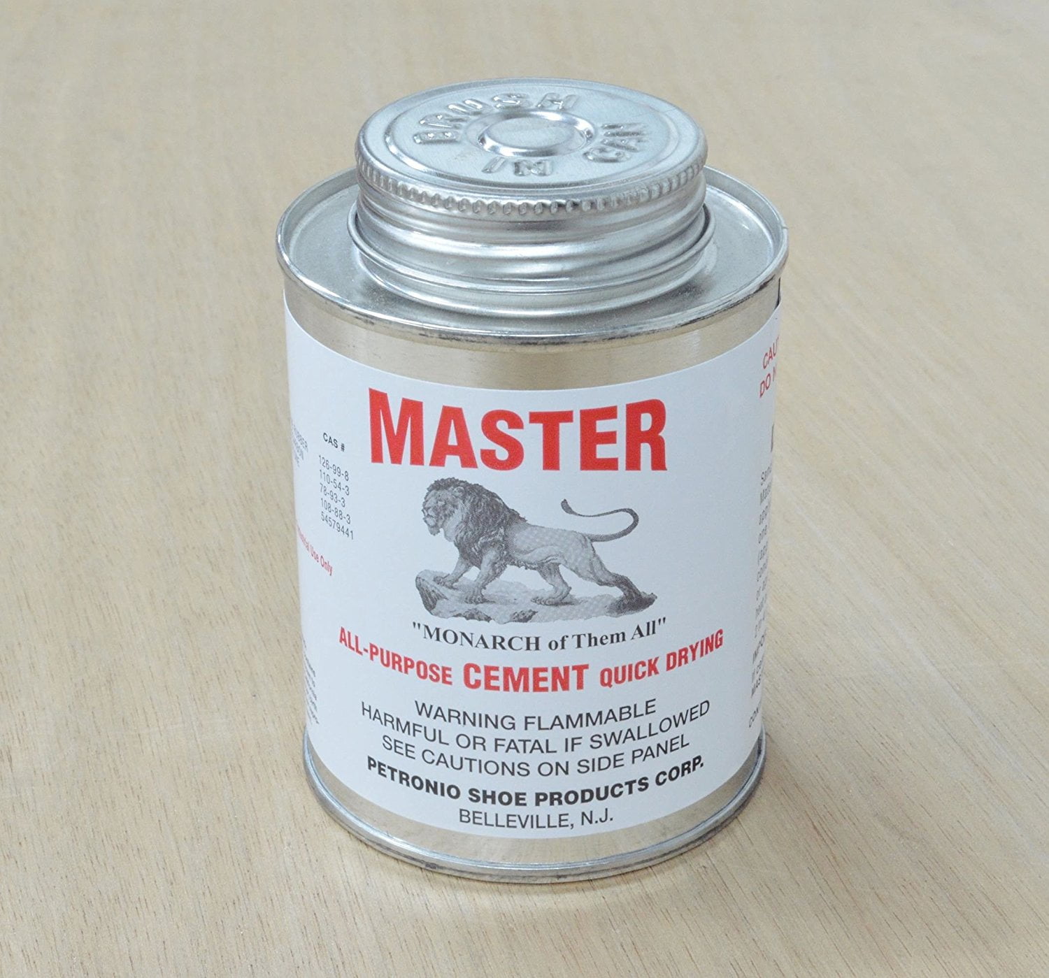 Master Petronio All Purpose Cement 8 oz Brush in Can Shoe Repair Glue New
