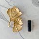 thumbnail image 3 of Organizador de Metal Tricune en Forma de Hoja de Ginkgo para Joyas 14x19x2 cm, 3 of 5