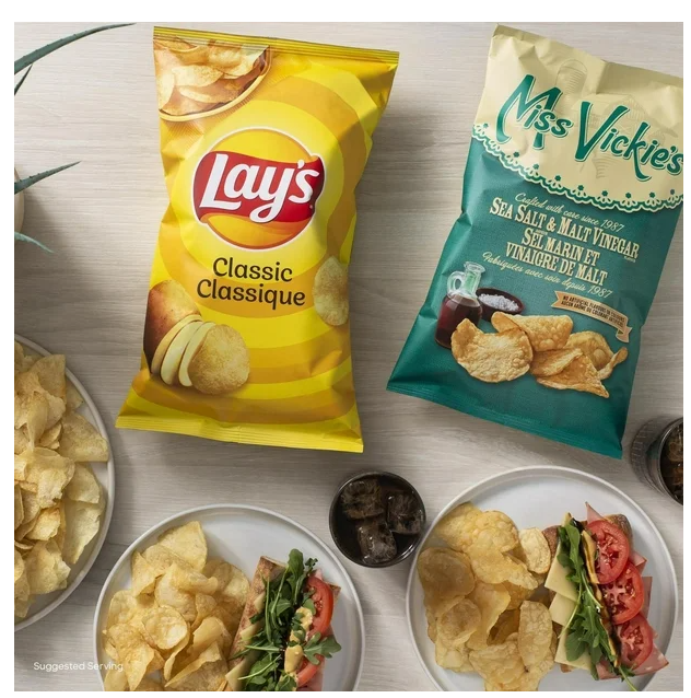 Lay's Classic Potato Chips, 235g (4 Pack)