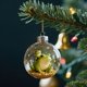 thumbnail image 4 of Colgantes de acrílico, decoraciones navideñas, exquisitas ranas navideñas, adornos colgantes planos de acrílico, decoración del hogar, adornos colgantes planos, decoración colgante, decoraciones de ja, 4 of 6
