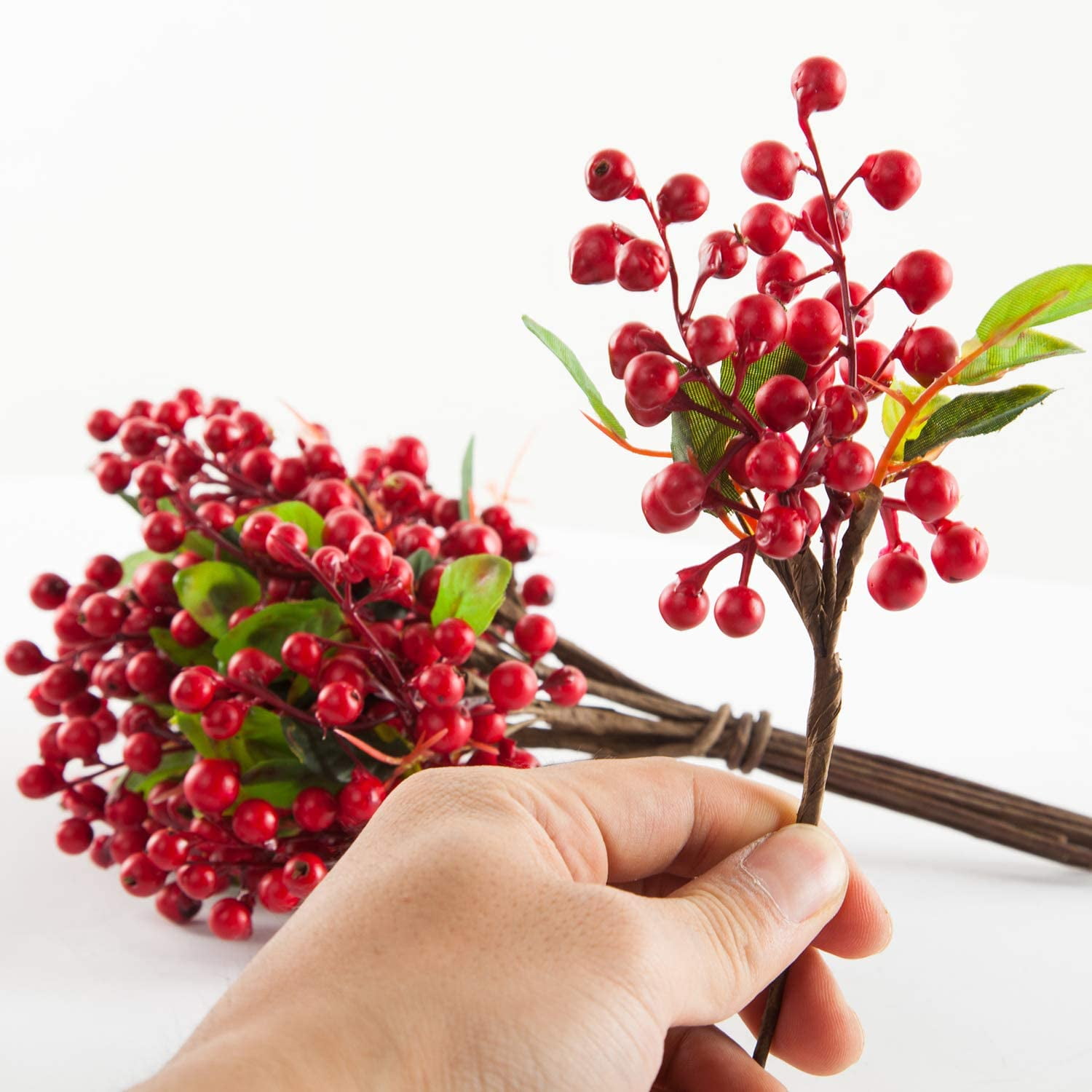 IDOXE Artificial Red Holly Berry Stem Picks Decorative Ornaments Berry Picks Artificial Christmas Berry Spray Iced Berry Stems Red Berry Twig