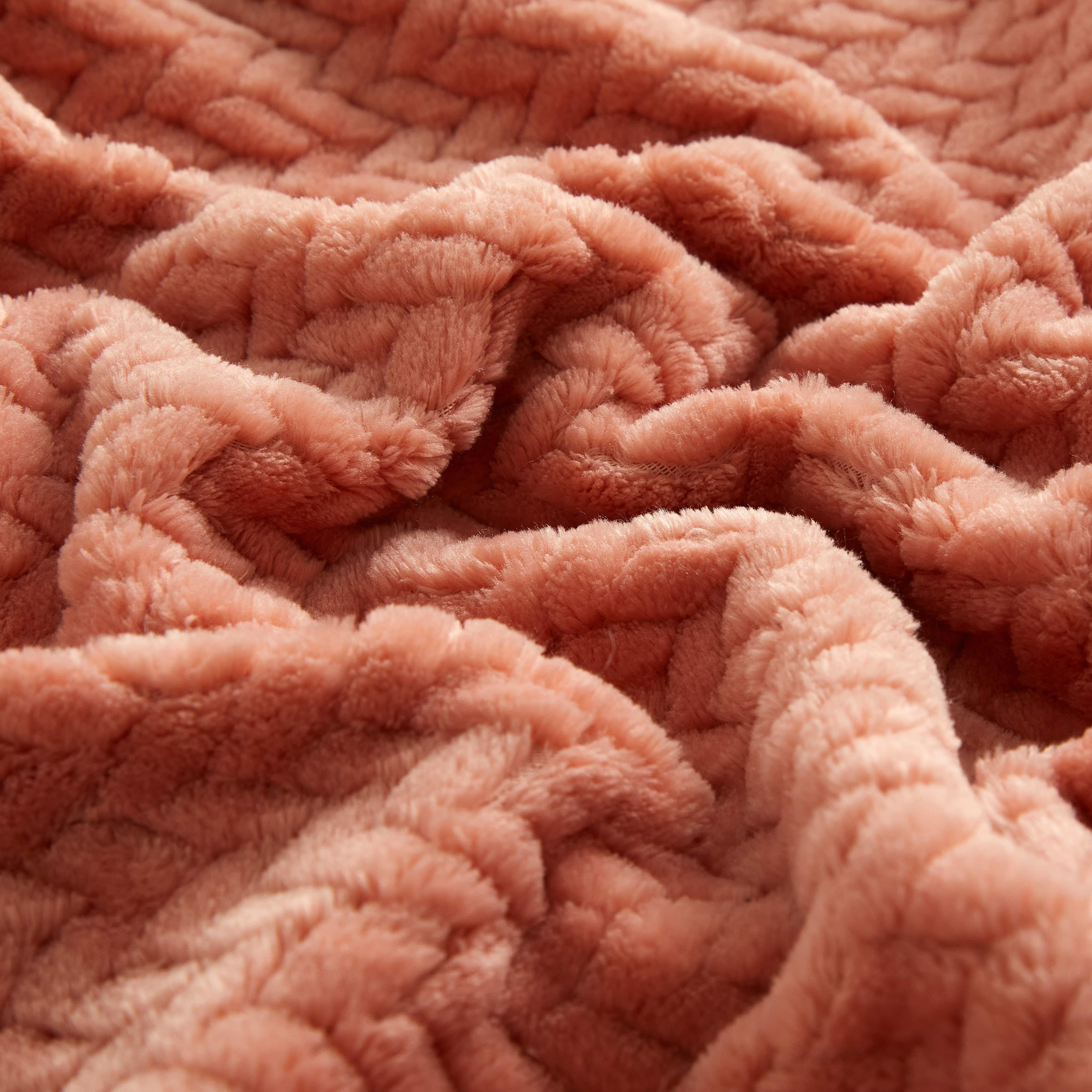 Mainstays Plush Textured Blanket, Clay, Full/Queen 90" x 90", All Ages