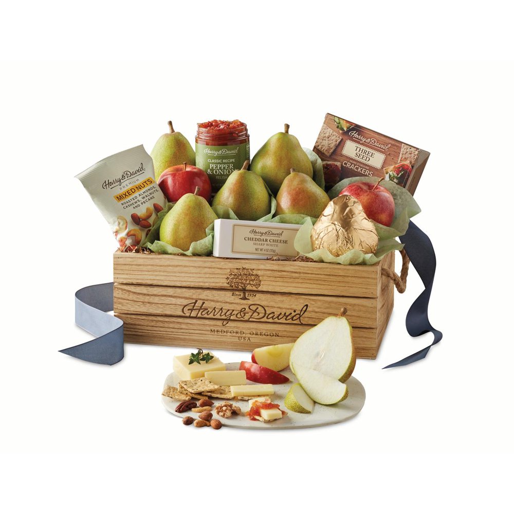 Harry & David Classic Signature Pear, Nut, and Cheese Gift Basket