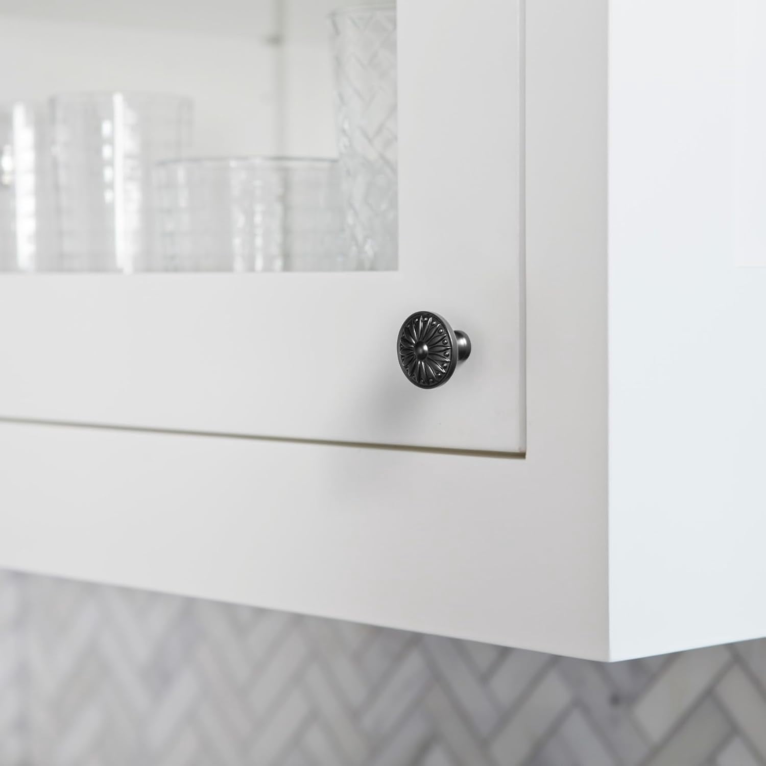 CATPAN 6 Pack Modern Black Sunburst Cabinet Knobs – Ornate Floral Design with Matte Finish for Kitchen Drawers, Doors