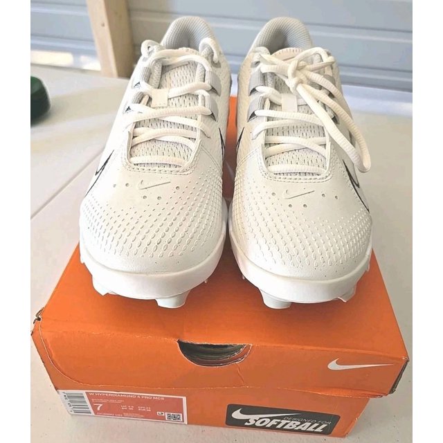 Nike, Hyper Diamond 4, Women's Size 7, Softball Cleats, White, DC8990-102 NIB