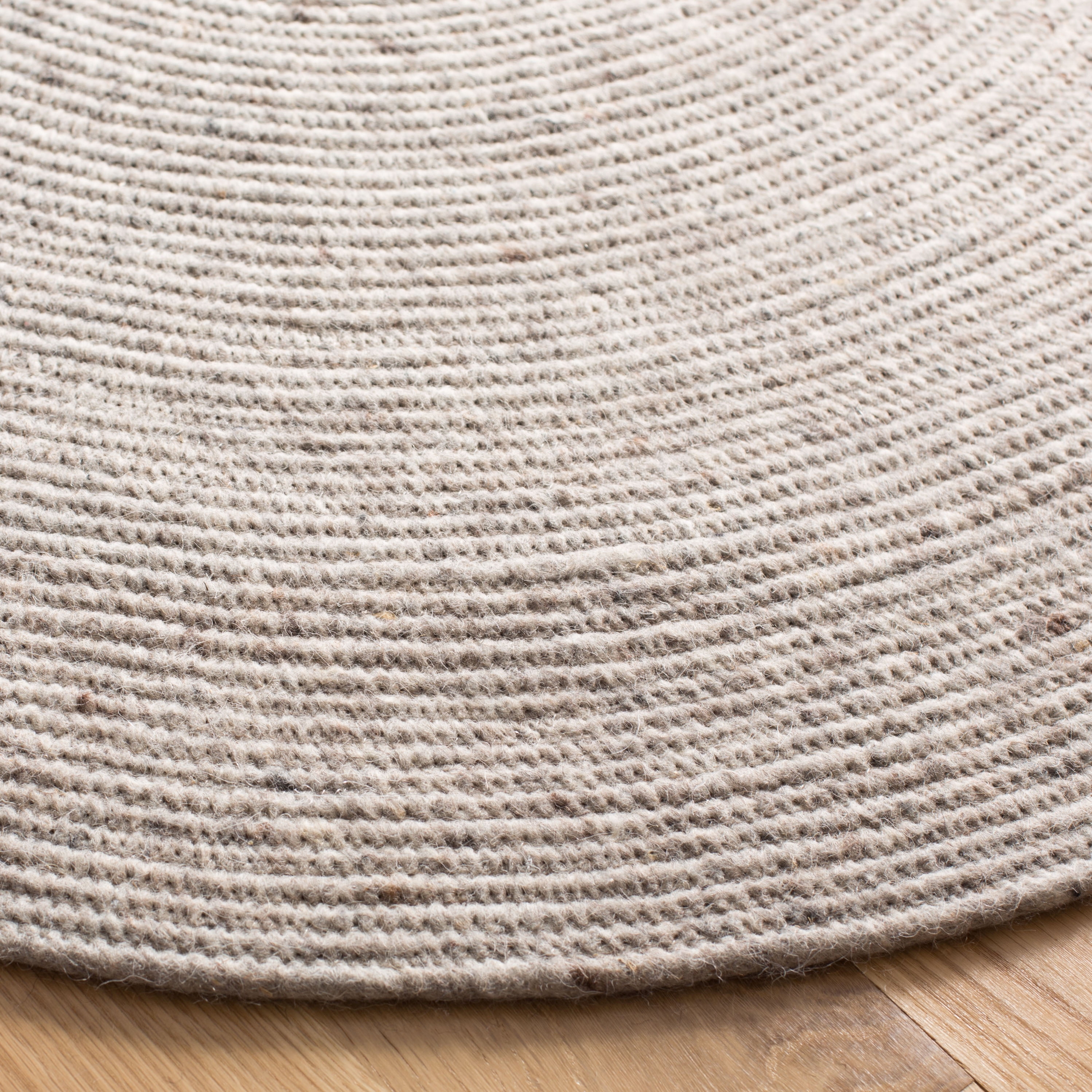 SAFAVIEH Braided Ronan Solid Reversible Area Rug, Light Gray, 5' x 5' Round
