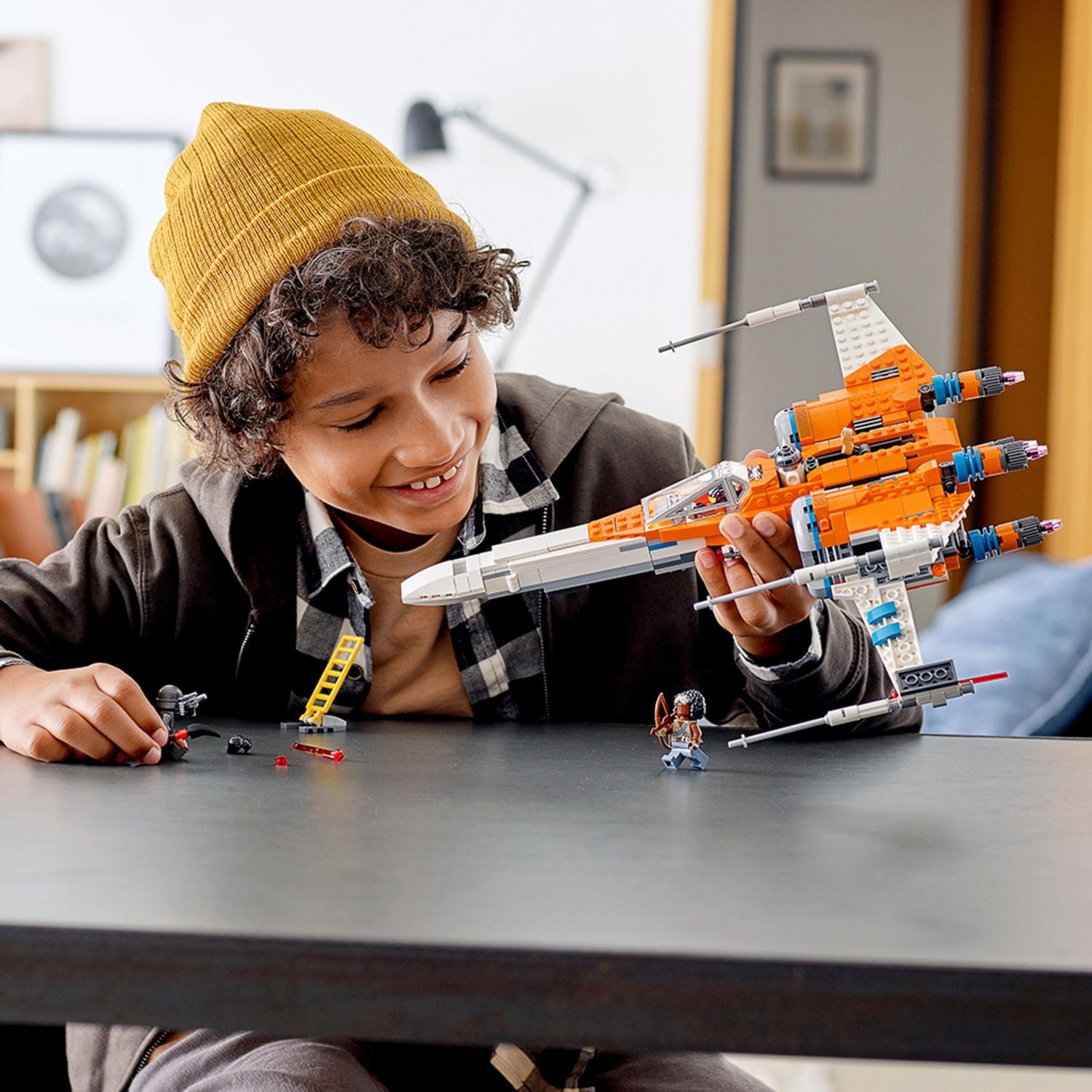 LEGO Star Wars Le chasseur X-wing de Poe Dameron 75273 Ensemble de construction (761 pièces)