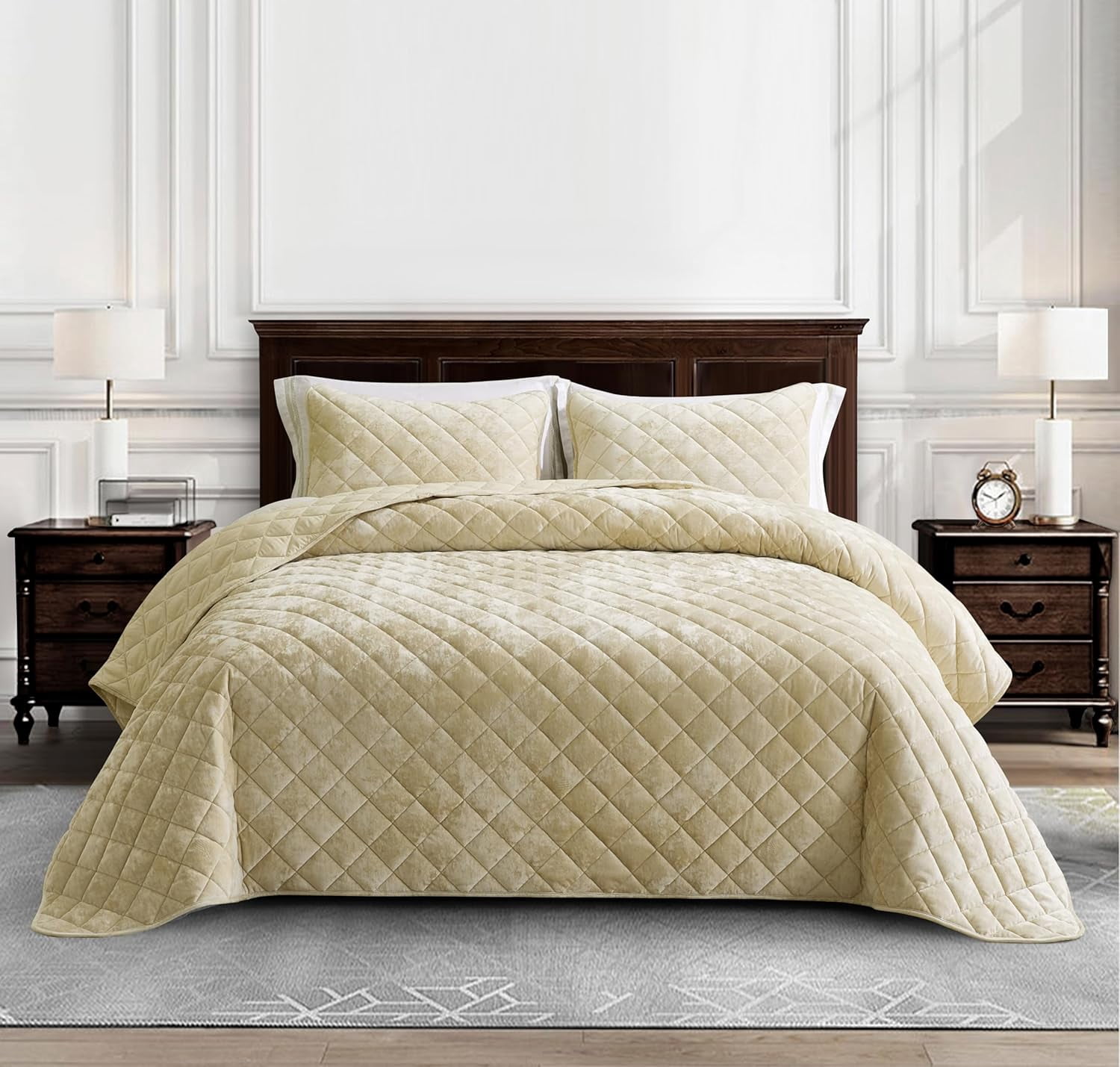 Chezmoi Collection Lux Beige Velvet Quilt Queen Set, 3-Piece Lush Plush Distressed Velvet Bedding All Season Lightweight Bedspread Brushed Microfiber Reverse with Diamond Stitch Quilting