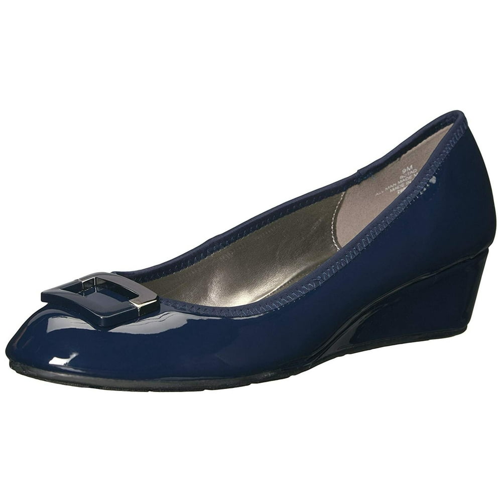 bandolino caddia wedge pumps