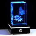 thumbnail image 1 of Figura de mariposa de cristal 3D de Lamp Qianwei, 8 x 5 x 8 cm, LED, 1 of 7