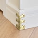 thumbnail image 3 of Wmhnj Protectores de esquinas de latn macizo para muebles, paquete de 2 protectores de esquinas de metal para rodapis y paredes, para mesas, escritorios, armarios y estanteras., 3 of 9