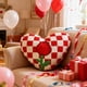 thumbnail image 5 of Almohadas de peluche, decoraciones navideñas, cojines decorativos con forma de corazón para San Valentín, cojines bordados con rosas de formas únicas, cojines de sofá con mechones, artículos para San, 5 of 6