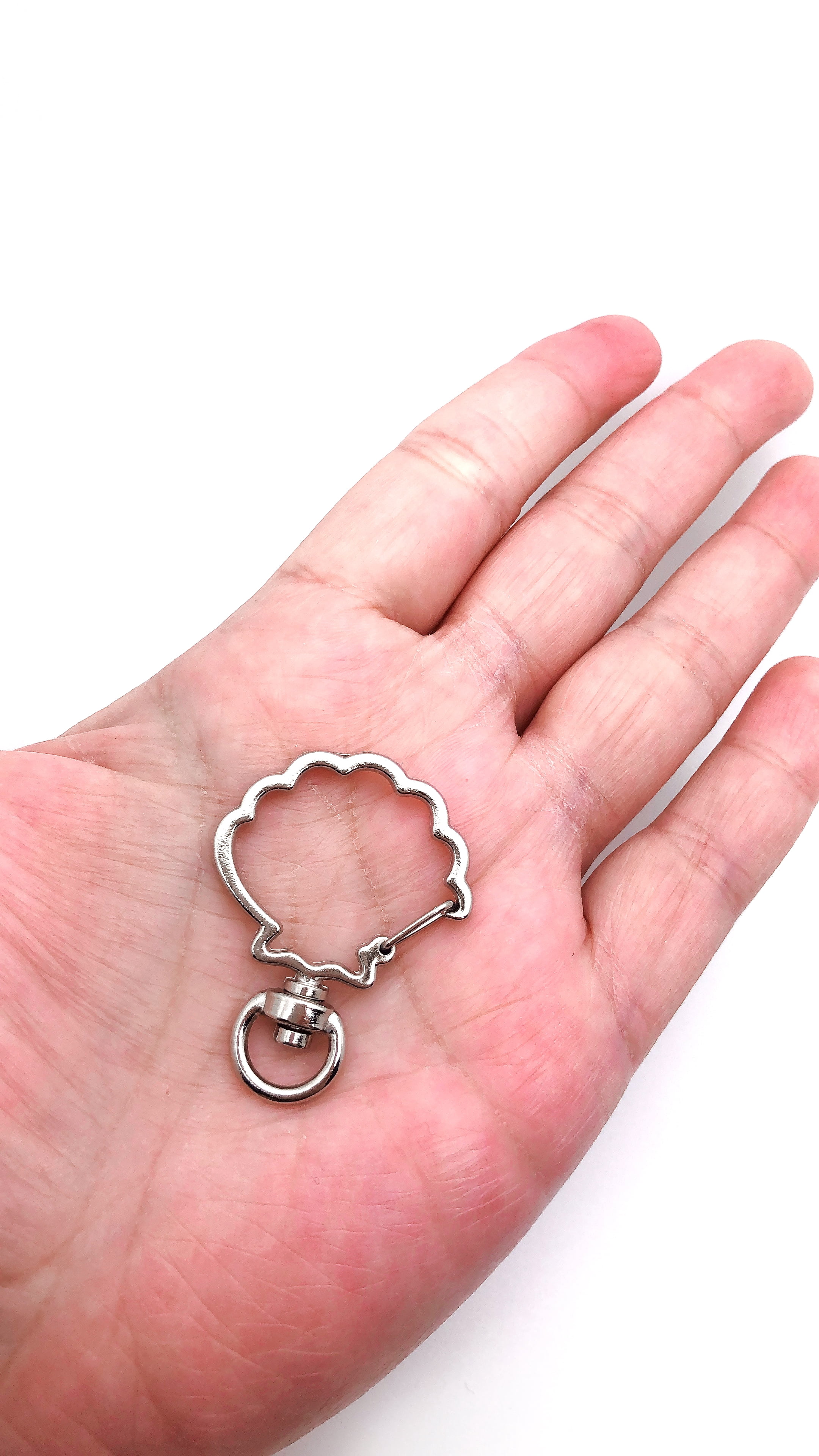 Pack of 100 pieces Metal Clam Shaped Spring Snap Keychain Clip Hanging Buckle Key Ring DIY Craft Key Chains Accessories