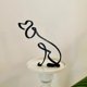 thumbnail image 1 of Escultura de hierro de arte minimalista de animales, figuritas hechas a mano de líneas negras de Metal Retro, adornos de perro abstracto, decoraciones de Arte de escritorio, 1 of 4