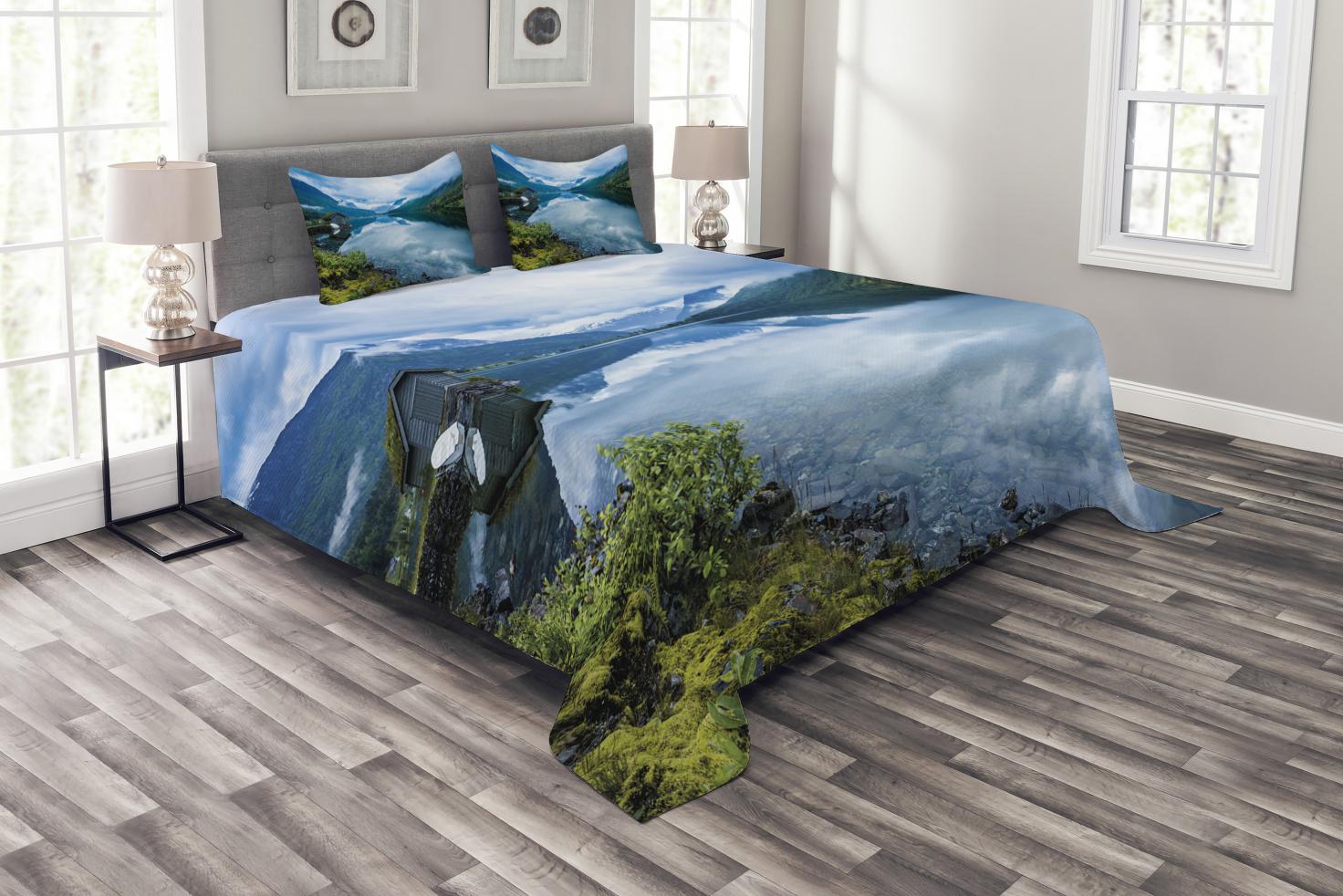 Nature Bedspread Set, Landscape Photography with Wooden Cabins Clear