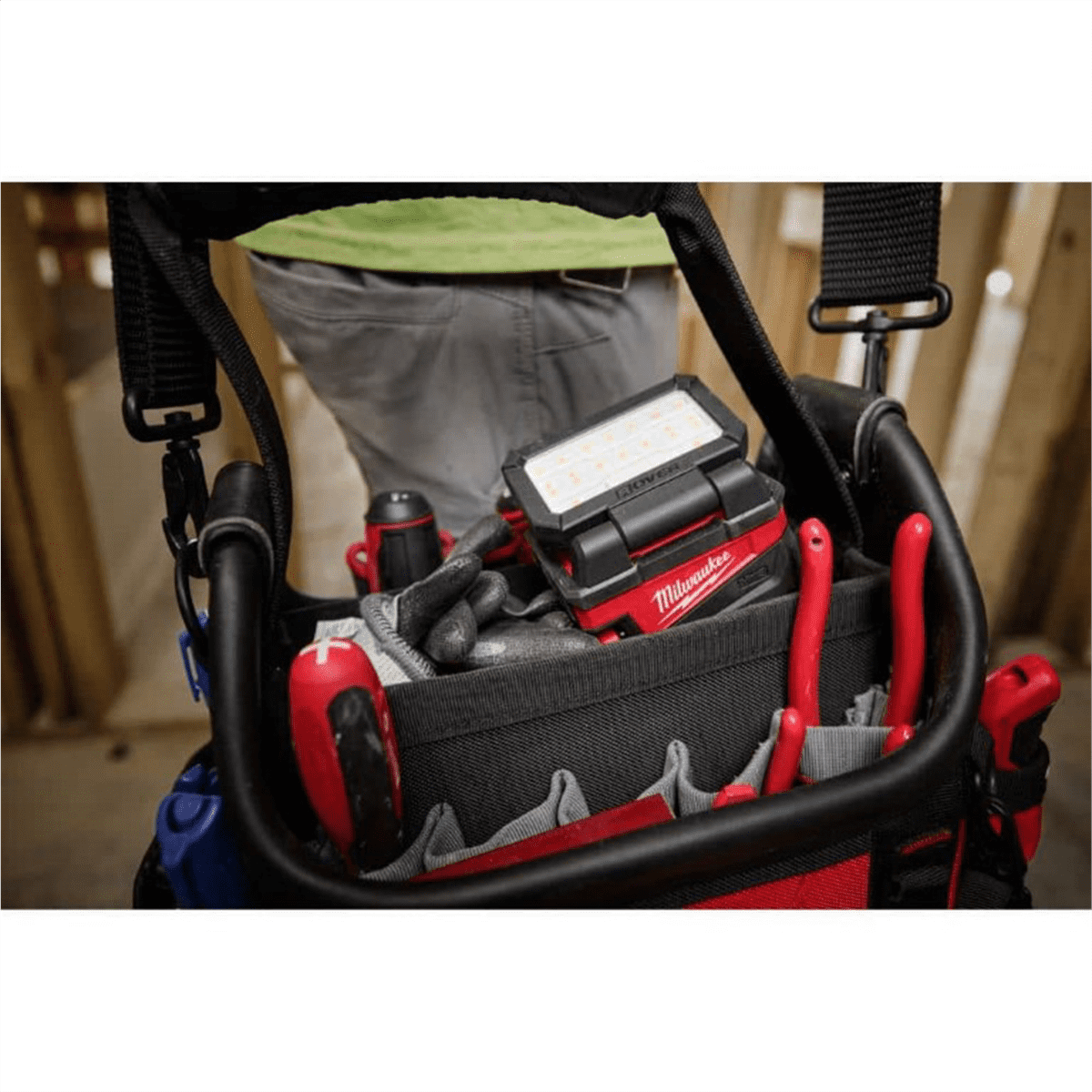 Milwaukee 2359-20 M18 ROVER Compact Folding Flood Light USB Charging