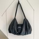 thumbnail image 1 of Bolso de axila de nube para mujer, monedero fruncido de cuero PU para comprador femenino (negro), 1 of 5